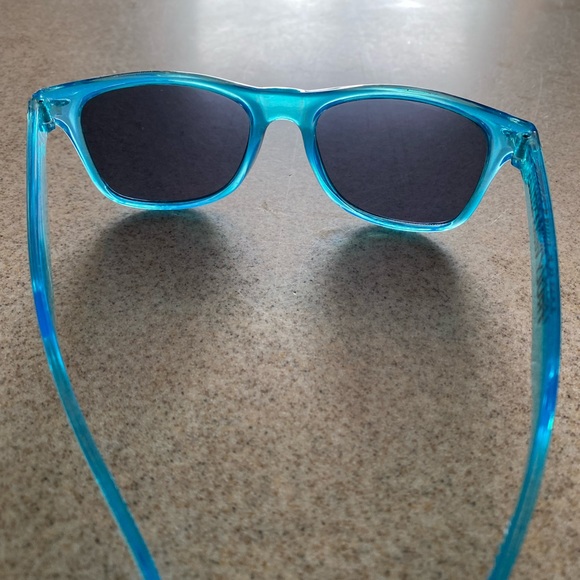 Truly Hard Seltzer Blue Sunglasses New without tags - Picture 3 of 4
